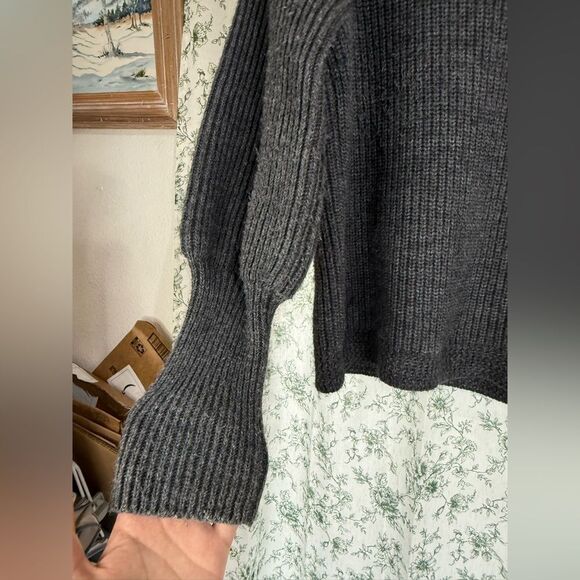 Sweaters - Oriana sweater